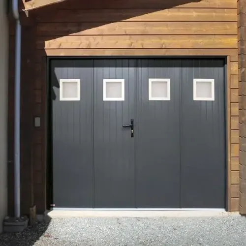 menuiserie porte de garage traditionnelle